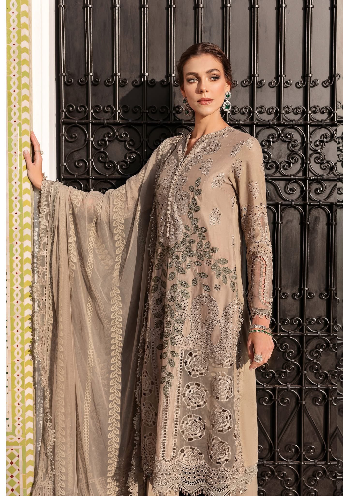Maria B luxury lawn suits 2025 - 3A