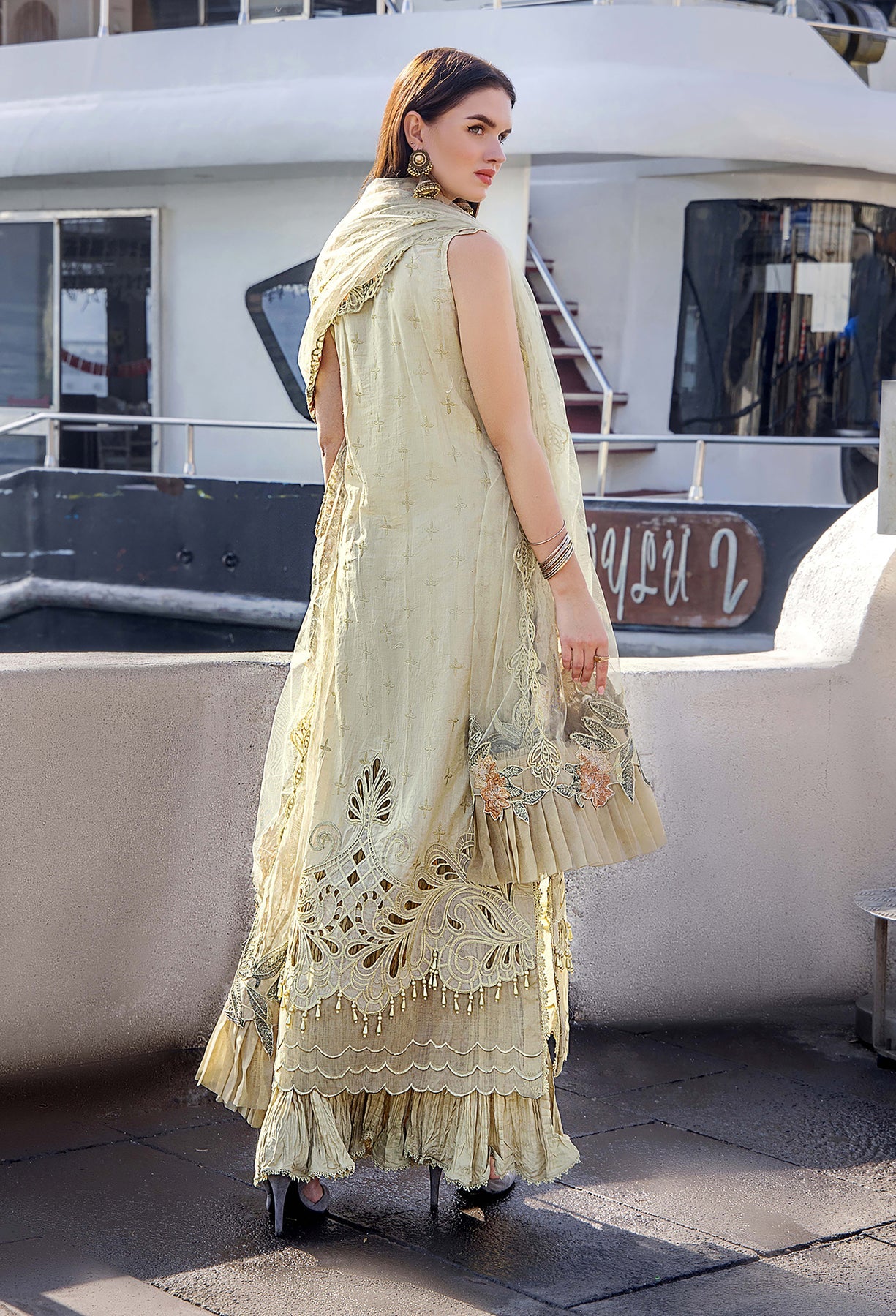 Adan's Libas Lawn Suits by Irha Zia | 2024 | 5548