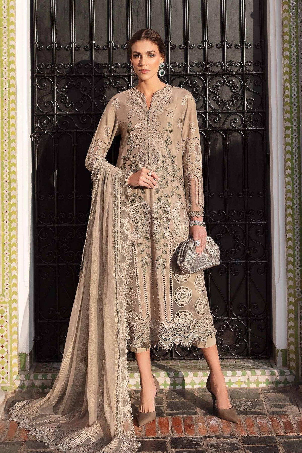 Maria B luxury lawn suits 2025 - 3A