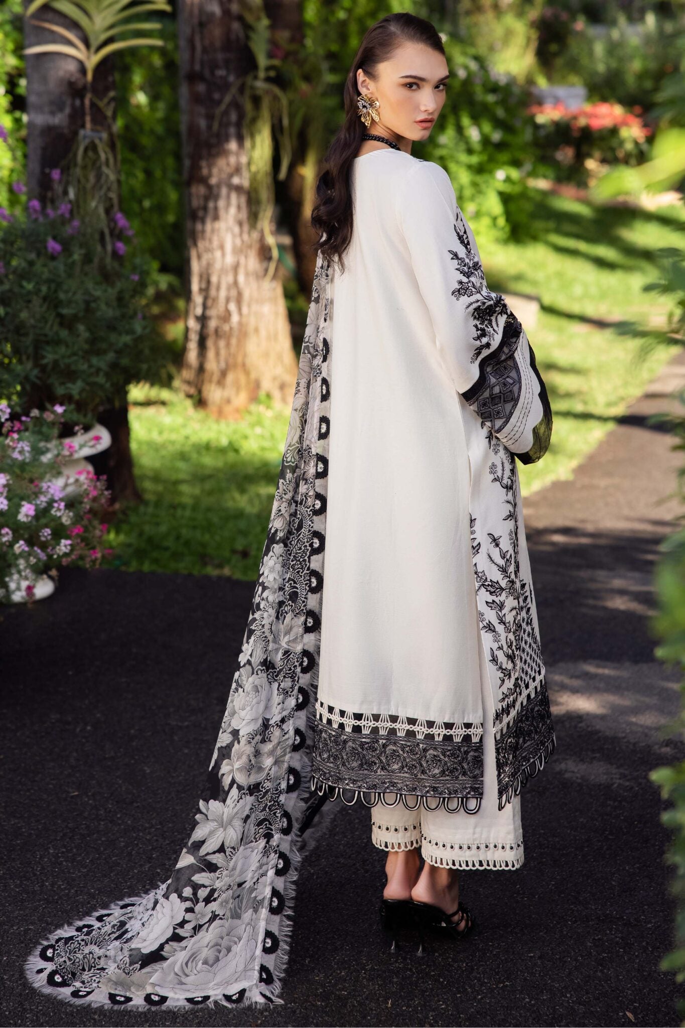 Jade Le Premier embroidered lawn suits 2025 | LEP-20752