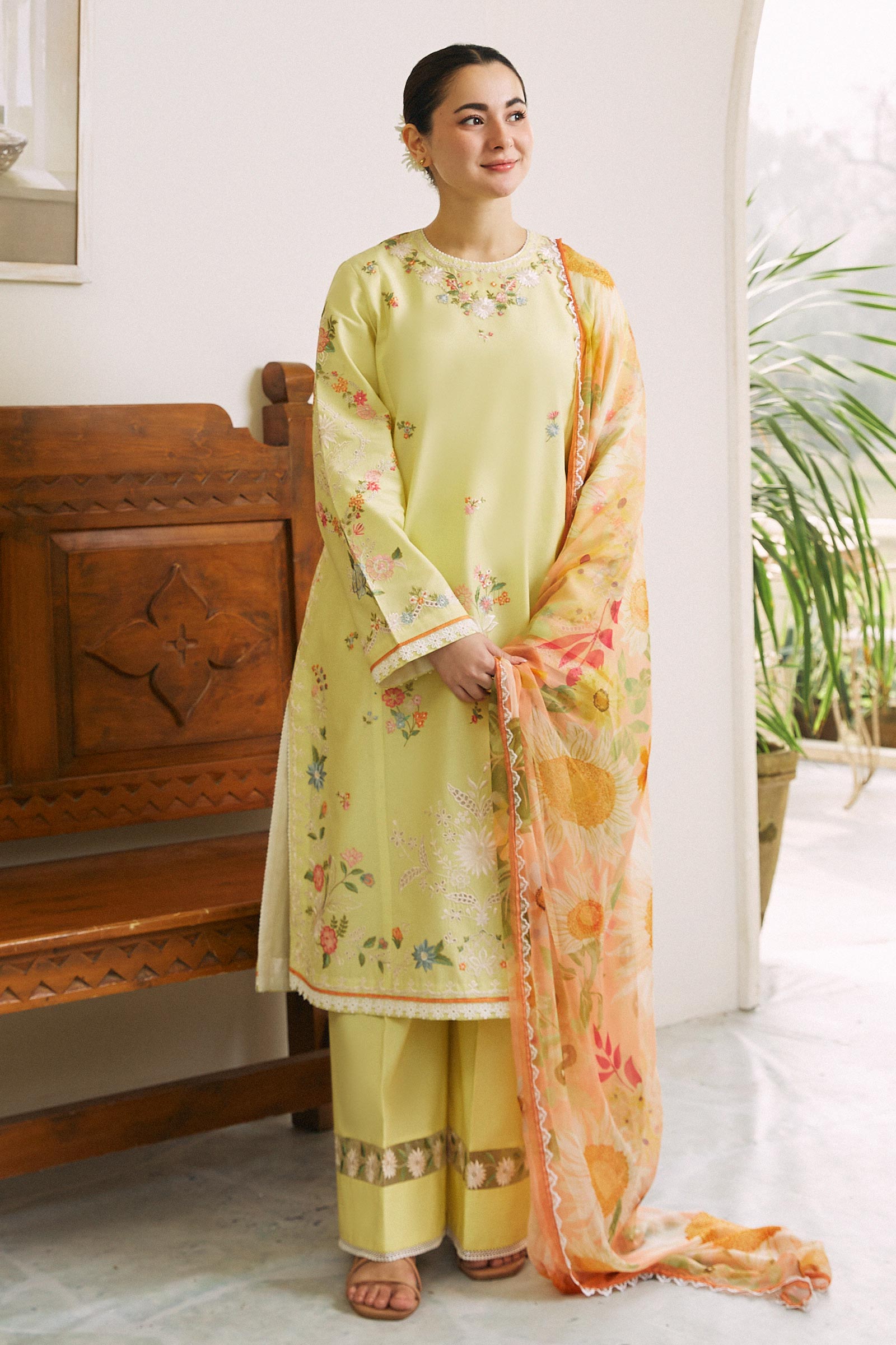 Coco Lawn Suits by Zara Shahjahan | 2024 | 4B