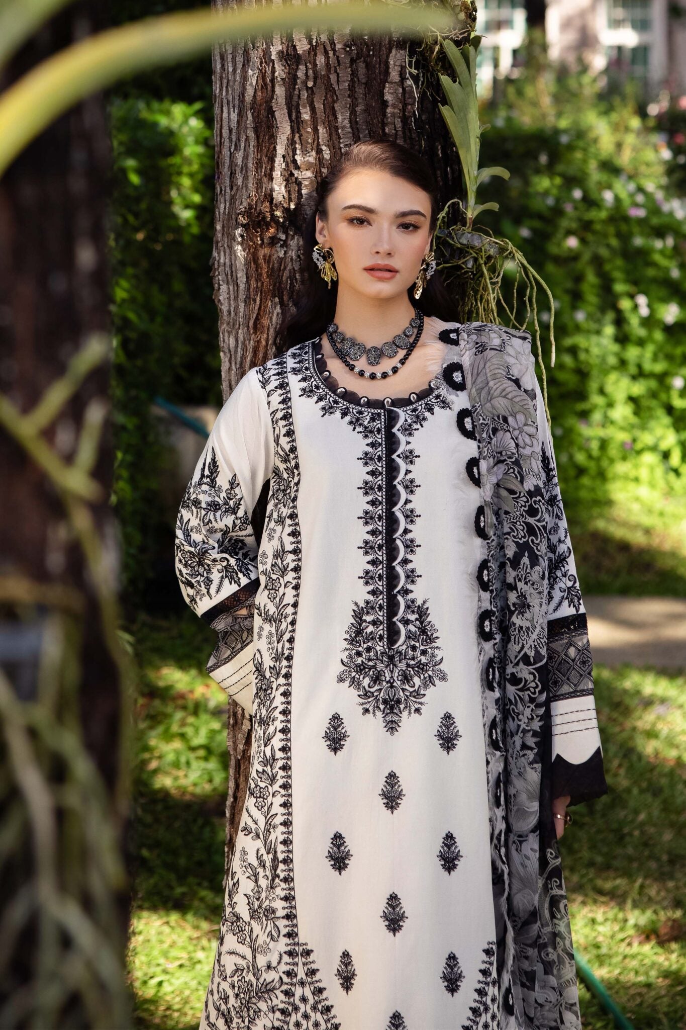 Jade Le Premier embroidered lawn suits 2025 | LEP-20752