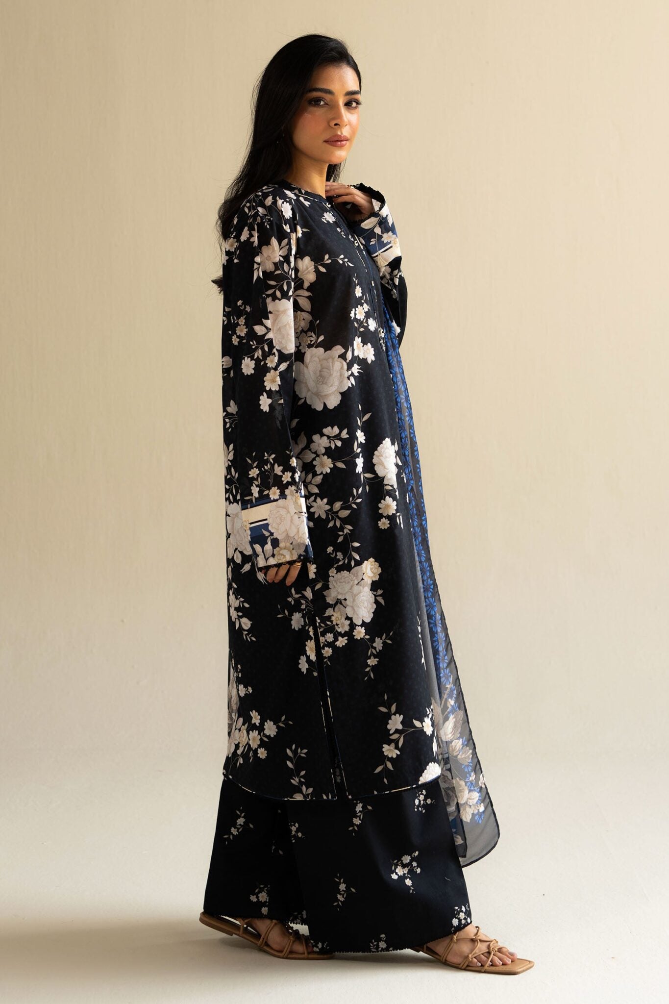 Coco prints unstitched lawn suits by Zara Shahjahan 2025| Mia - 5B