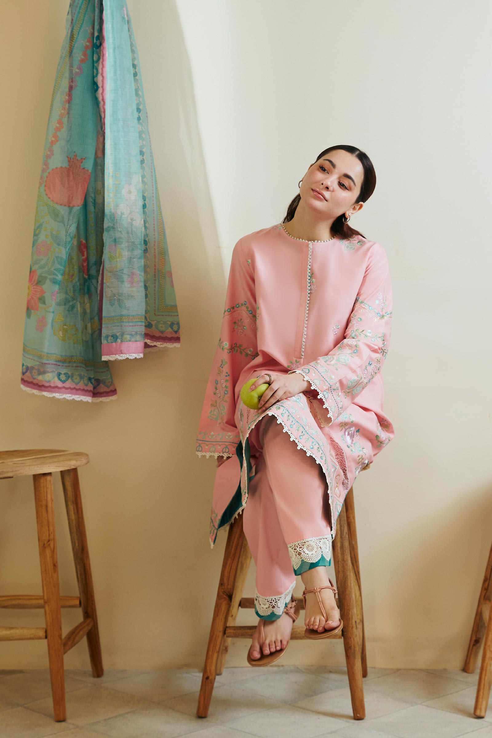 Coco Lawn Suits by Zara Shahjahan | 2024 | 8A