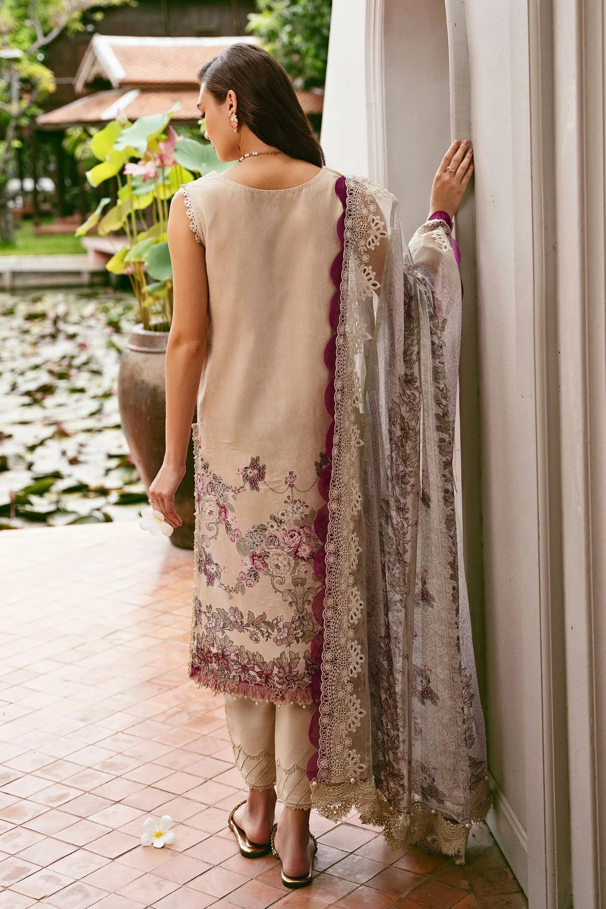 Jade needle wonder lawn suits 2024 - 04