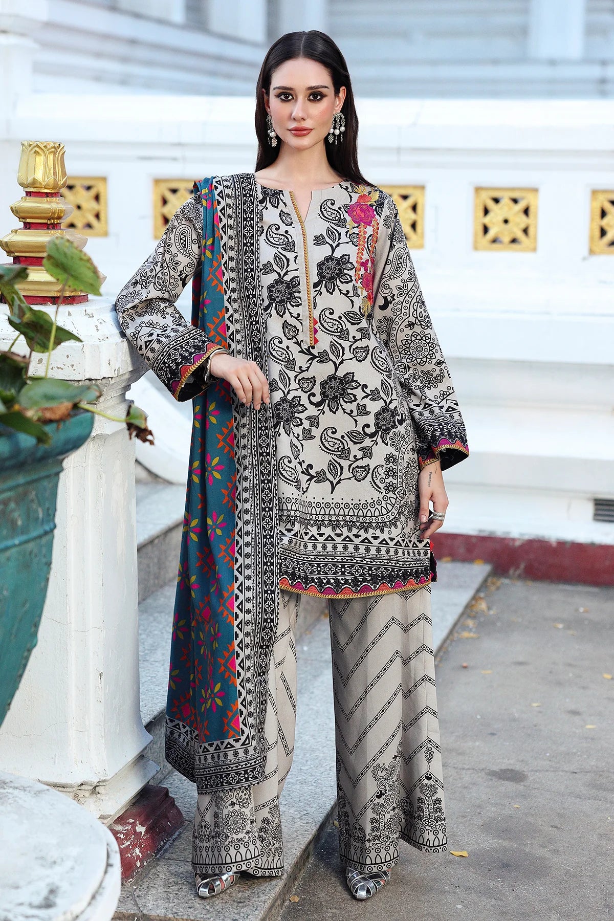 Charizma Combination Embroidered Linen Collection 2025 - CC25 - 19